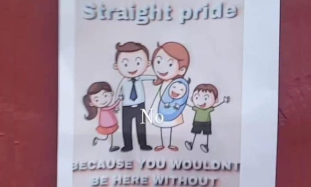 Mira este ridículo cartel del orgullo heterosexual