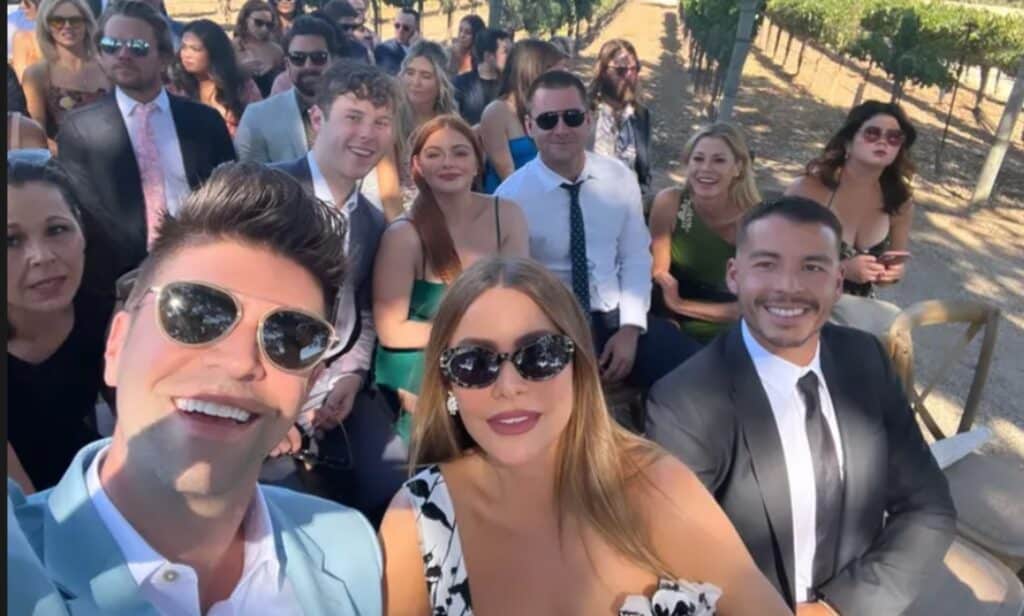 El elenco de Modern Family se reúne de nuevo en la boda de Sarah Hyland