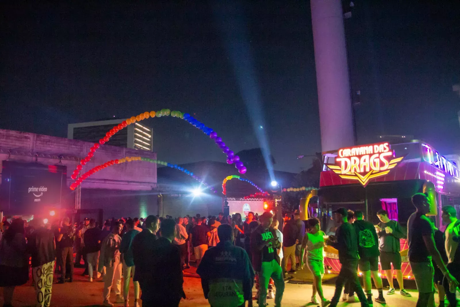 El Festival del Orgullo reúne a más de 10.000 personas con espectáculos de artistas LGBTQIA+