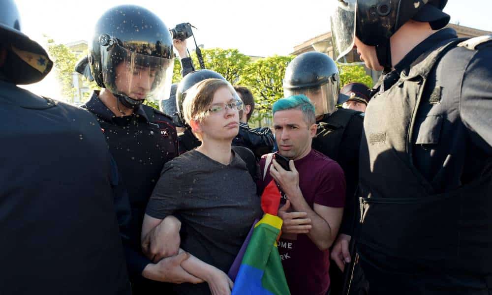 Se niega la libertad a dos activistas LGTB+ torturados en Rusia