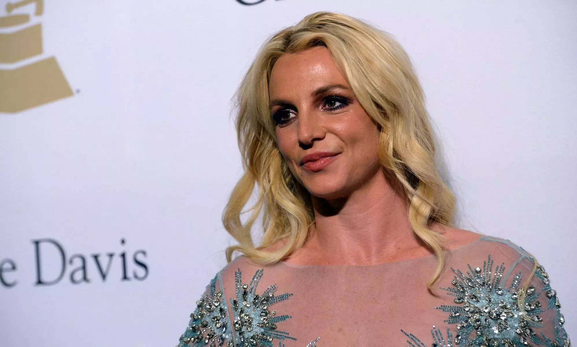 Britney Spears dice que tiene daños nerviosos permanentes por su estancia 