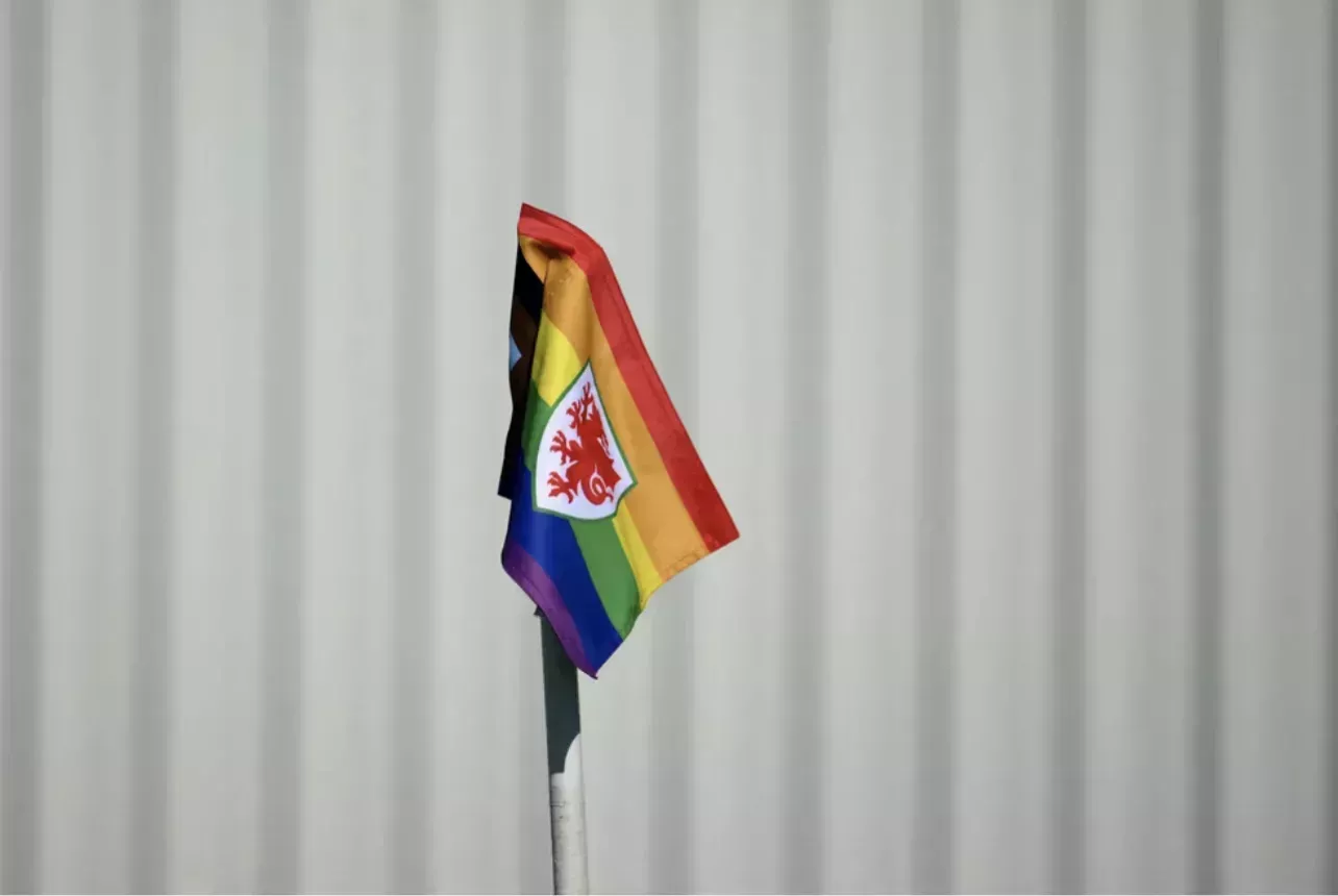 Gales ondea banderas arco iris en la Copa de Qatar