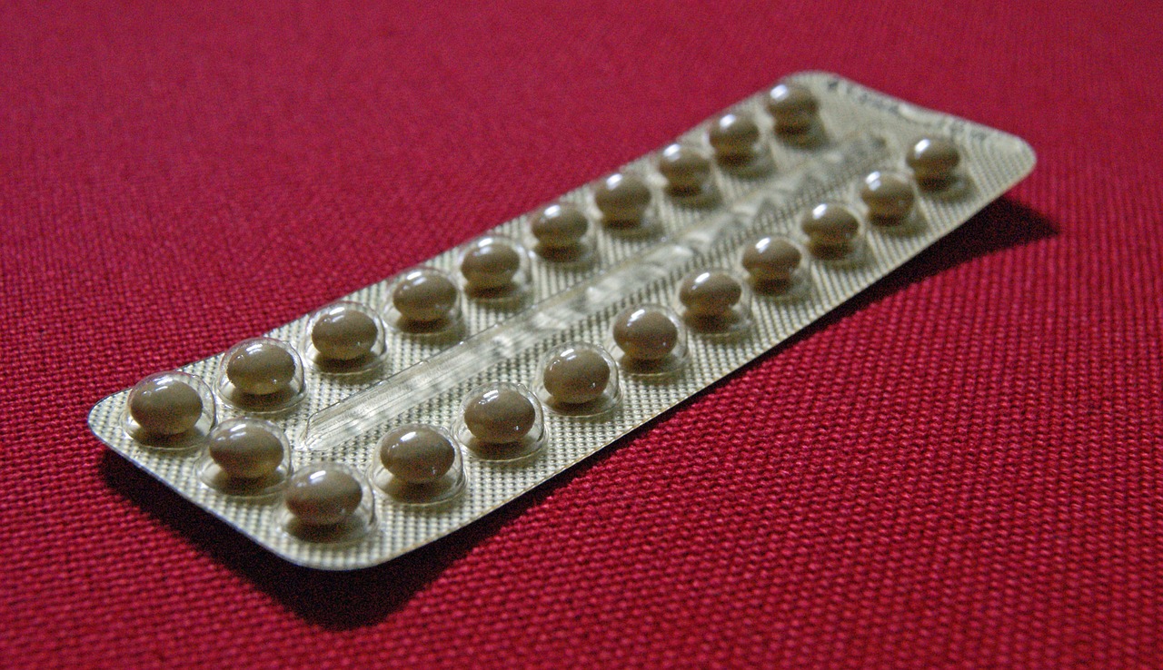 ¿Qué pastillas contienen estrógenos y progesterona?