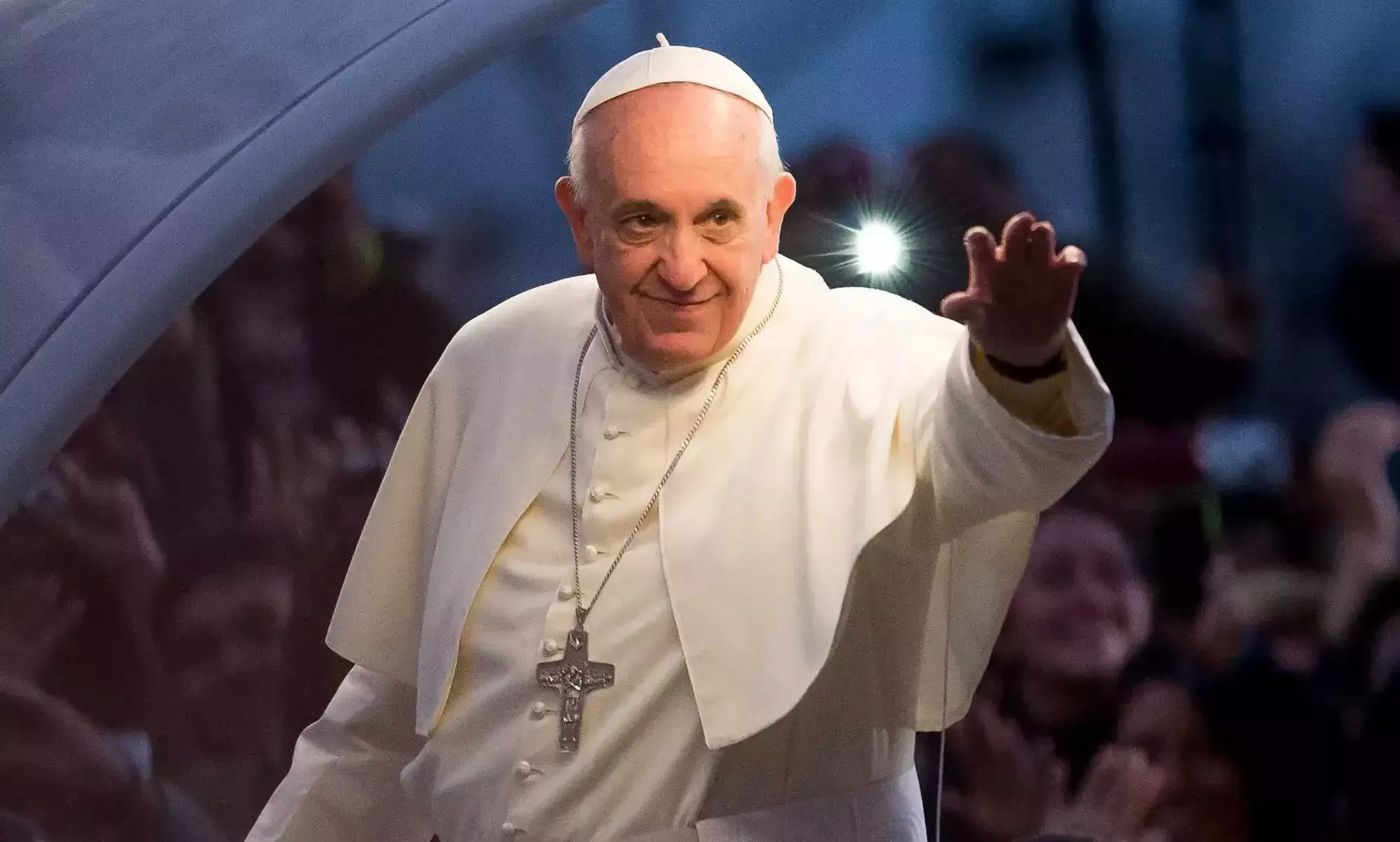 El Vaticano dice que las parejas del mismo sexo pueden ser bendecidas, pero hay una trampa