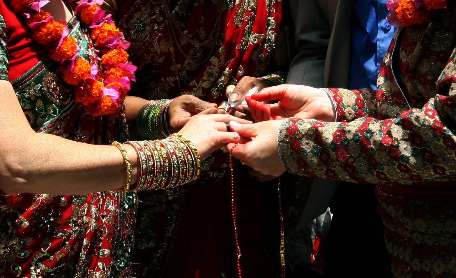 Una pareja de lesbianas hace historia al ser la primera en obtener el reconocimiento de su matrimonio en Nepal