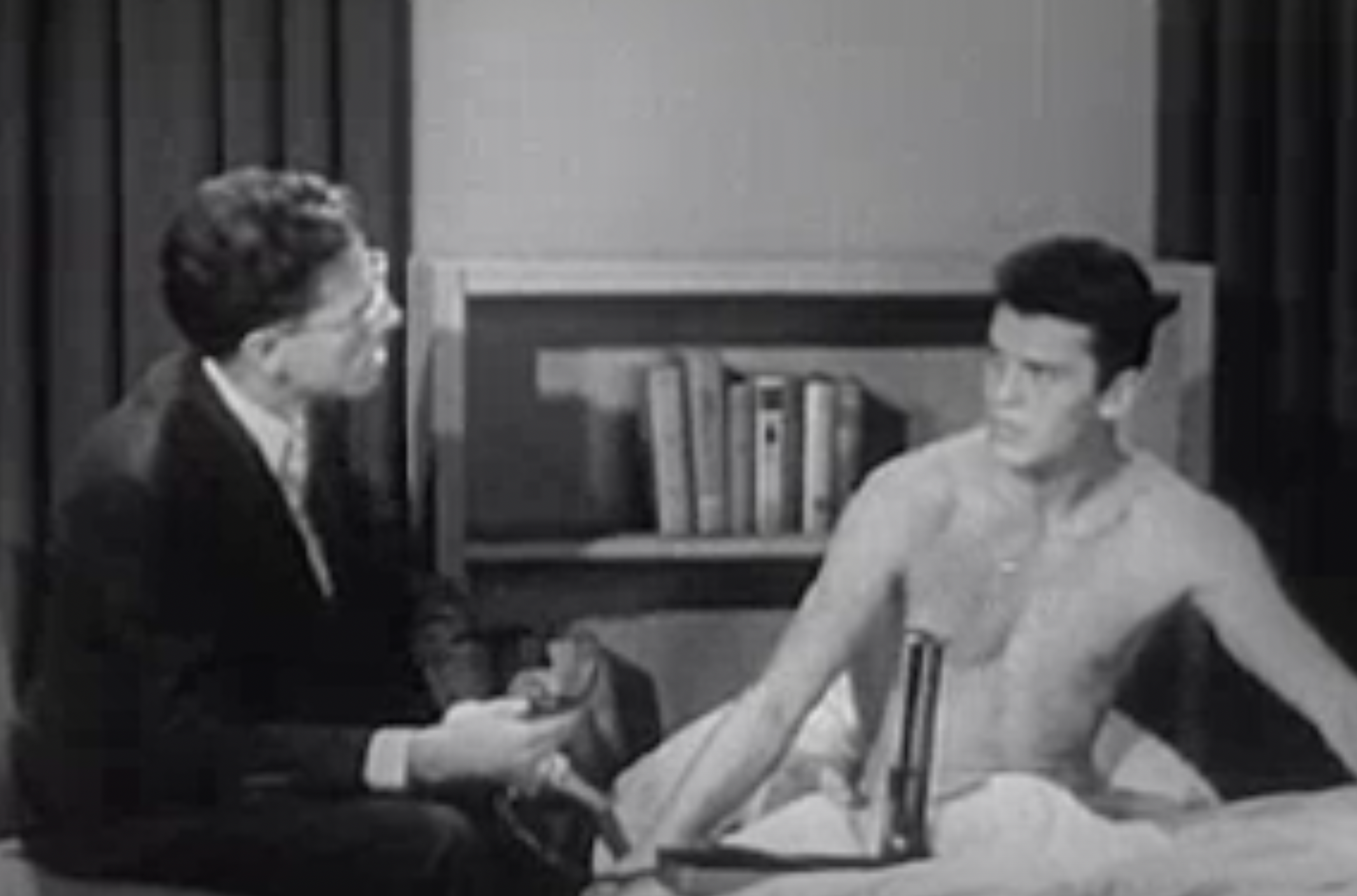 Este vídeo de entrenamiento de los años 50 es absurdamente homoerótico