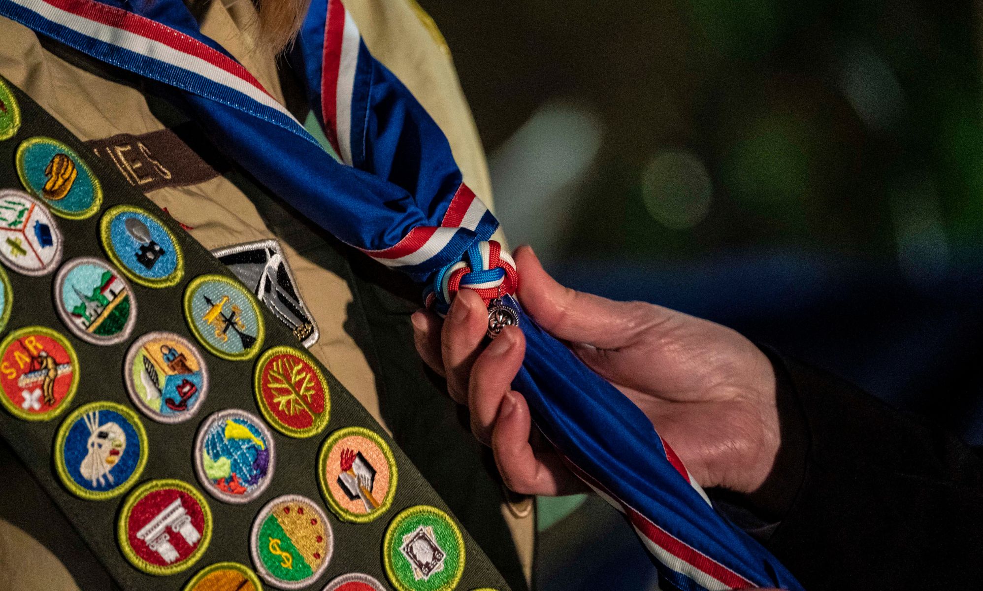 Boy Scouts of America anuncia un nuevo nombre de género neutro y los conservadores no se lo toman bien
