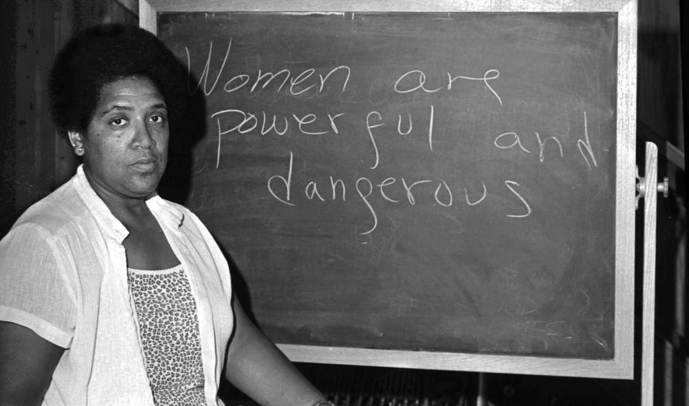 Una activista lesbiana negra describe la vida queer de los años 50 en fascinantes imágenes de archivo