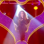 Jennifer López estrena ‘On The Floor’ en directo
