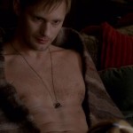 Alexander Skarsgard enseña carne en True Blood