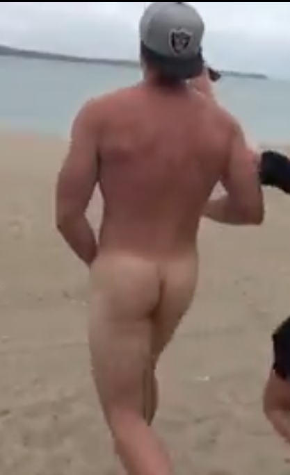 Clinton Randell desnudo