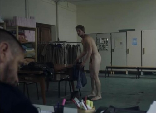 Thomas Coumans desnudo