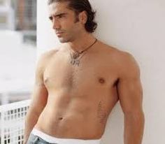Alejandro Fernández desnudo