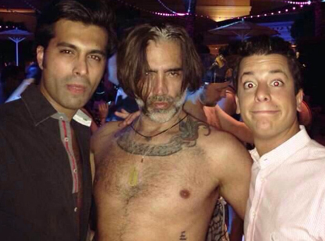 Alejandro Fernández desnudo