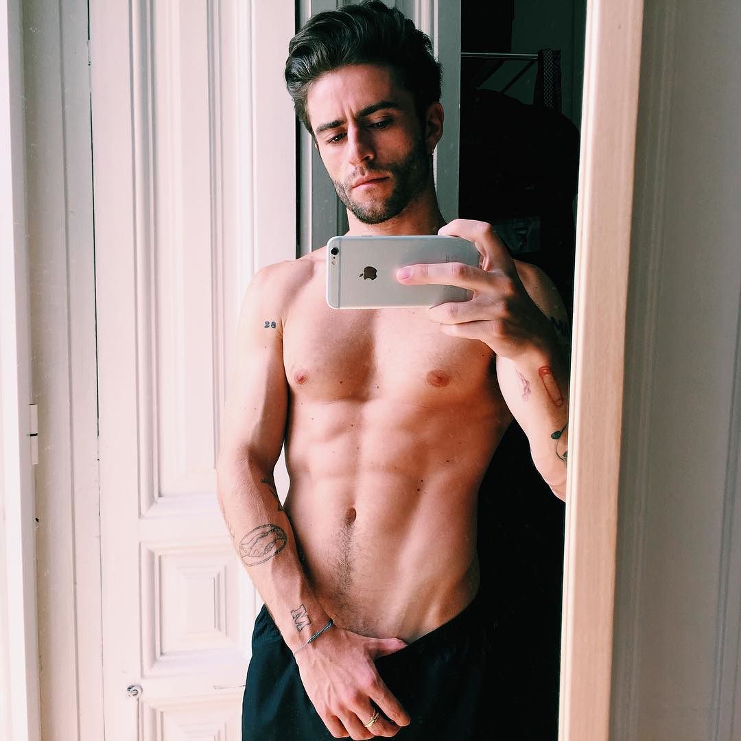 Pelayo Díaz desnudo, el supuesto novio de Pablo Alborán.