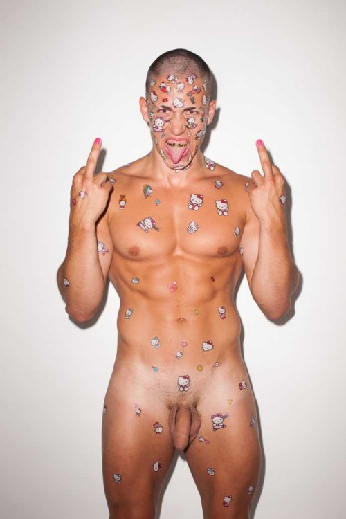 El rapero Candy Ken, desnudo