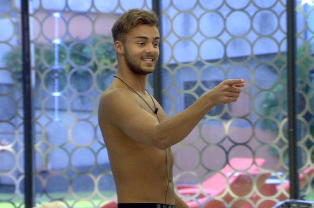 Cristian MJC desnudo