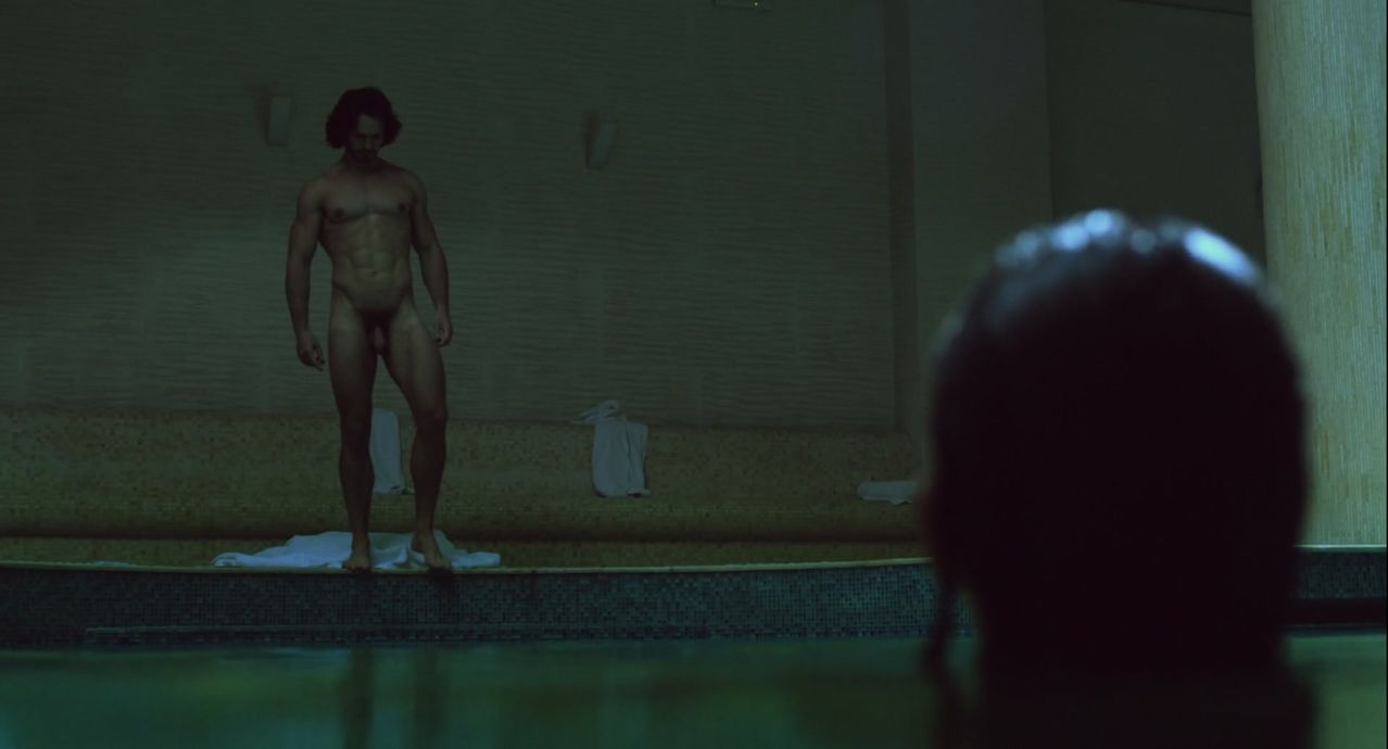 Dominic Allburn desnudo