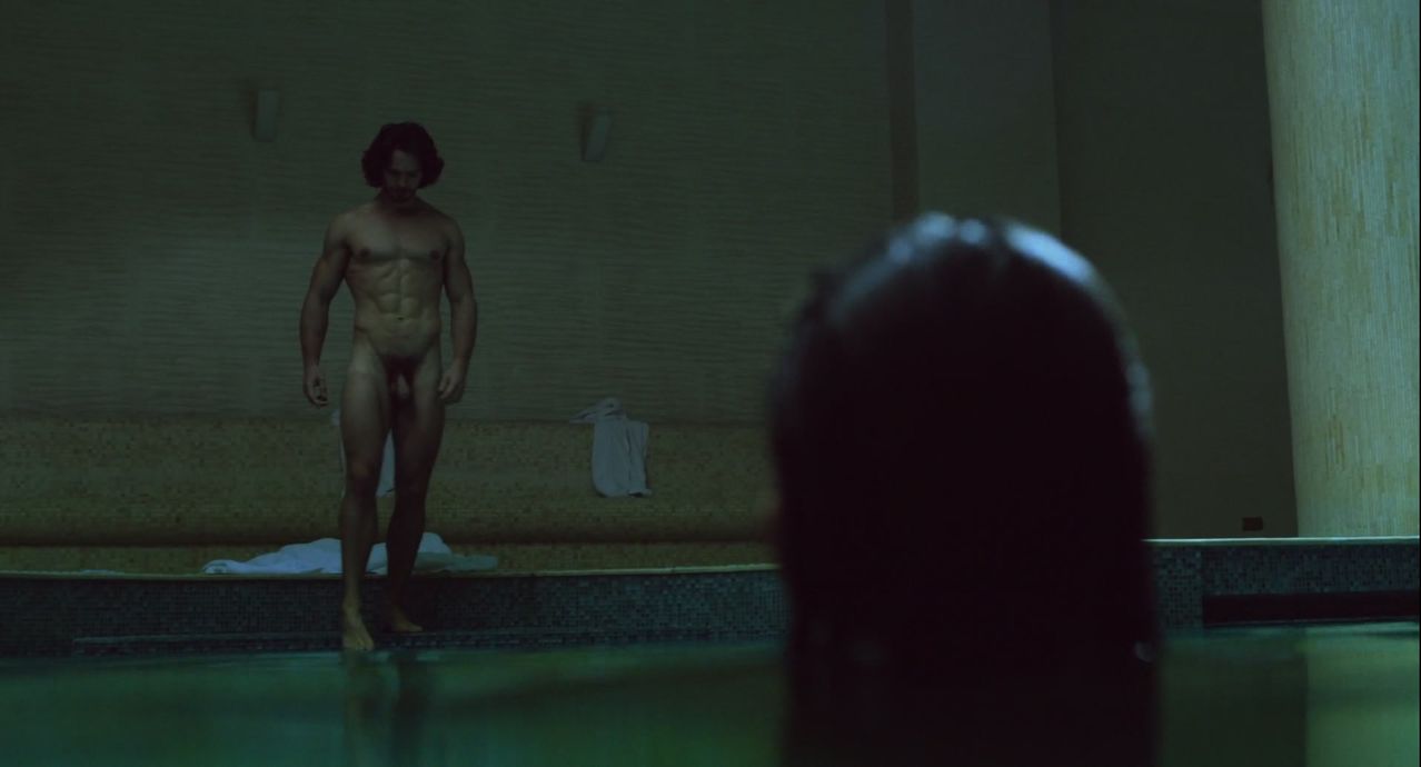 Dominic Allburn desnudo