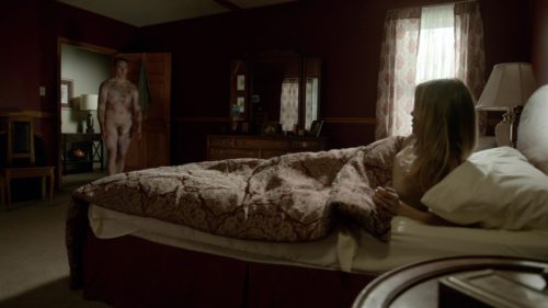 Chris Coy desnudo en 'Banshee'