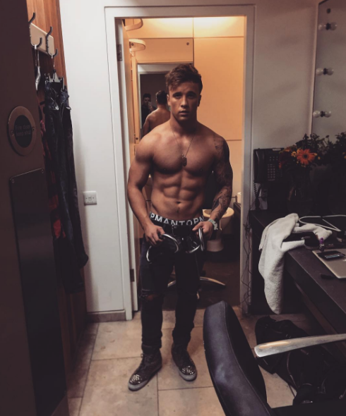 Sam Callahan desnudo en Instagram