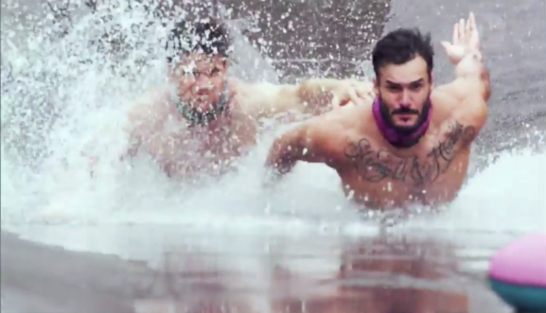 Locky desnudo, superviviente