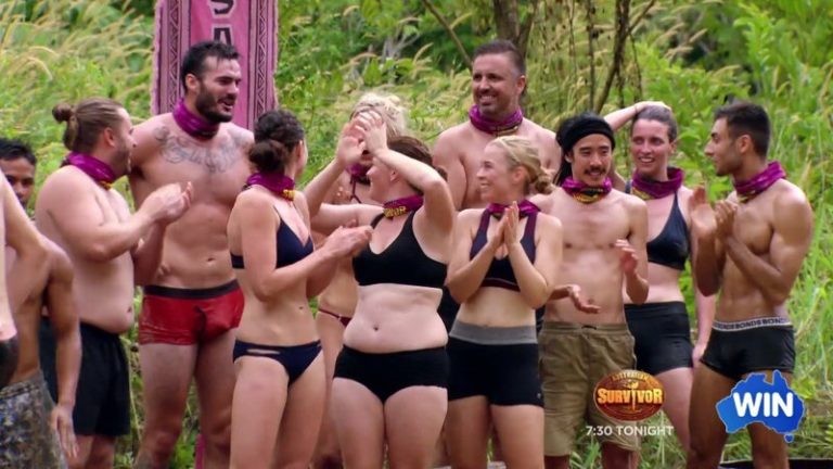 Locky desnudo, superviviente