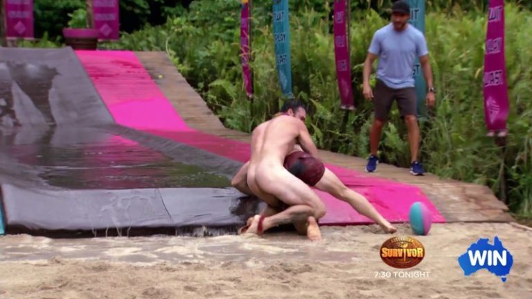 Locky desnudo, superviviente