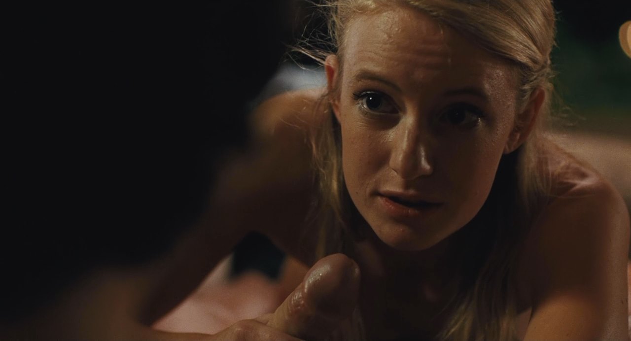 Bill Skarsgard desnudo