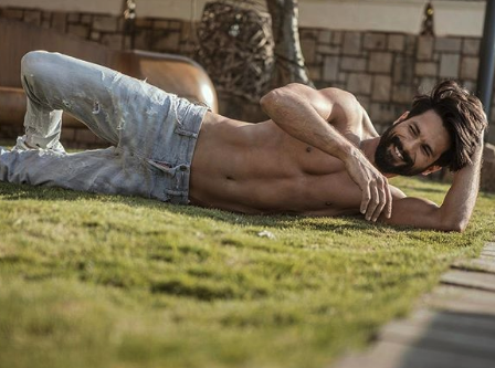 Shahid Kapoor desnudo, el hombre asiático más sexy