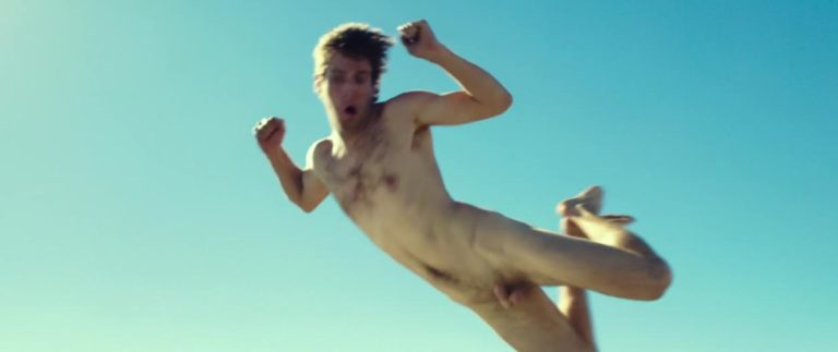 El actor Thomas Middleditch desnudo