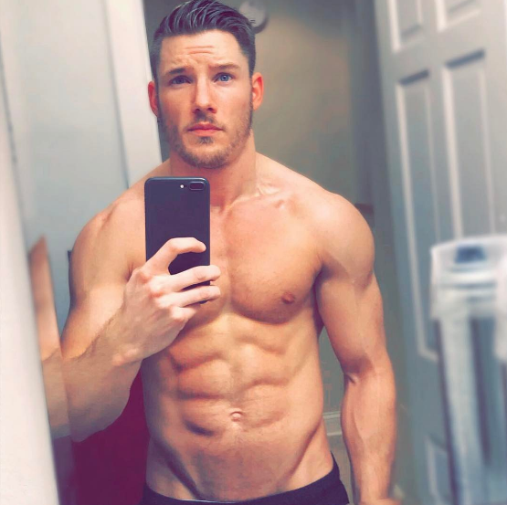 Coaty o'Brien desnudo