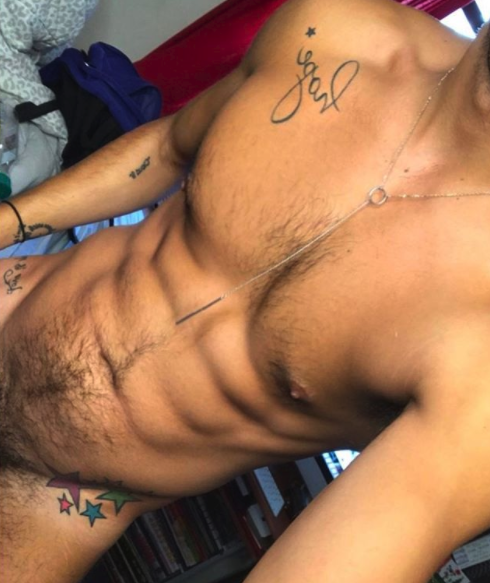 Juanfer de la Torre desnudo