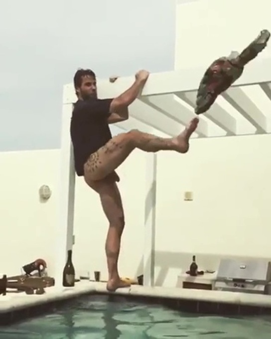 Actor Thierry Pepin desnudo