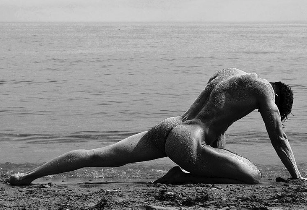 Dmytro Paladii desnudo