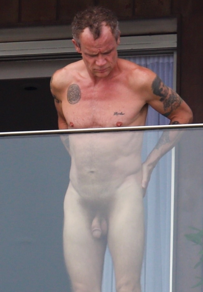 Flea desnudo de Red Hot Chili Peppers