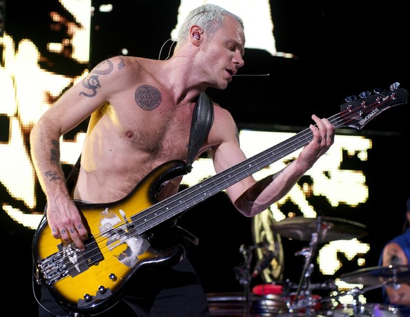 Flea desnudo de Red Hot Chili Peppers