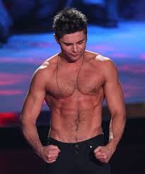 Zac Efron desnudo