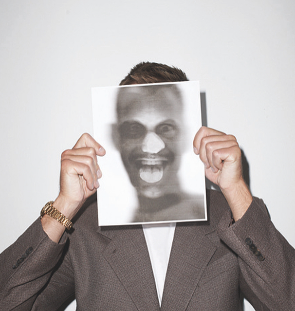 Alexander Skarsgard desnudo en las fotos con Terry Richardson