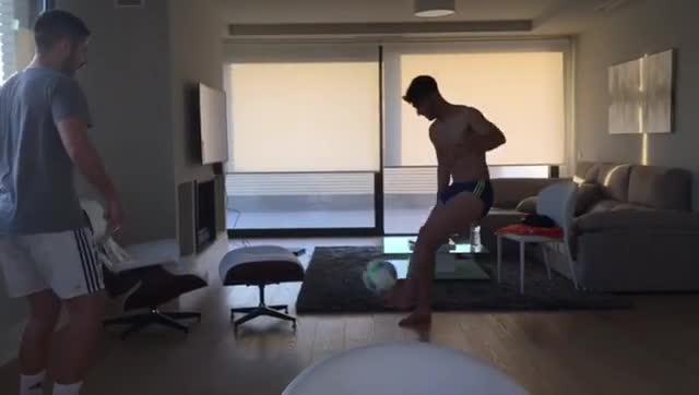 Marco Asensio desnudo