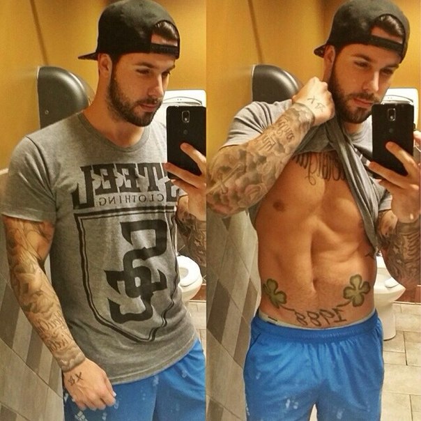 Justin Charles Reed desnudo