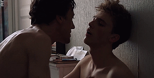 Benjamin Voisin desnudo