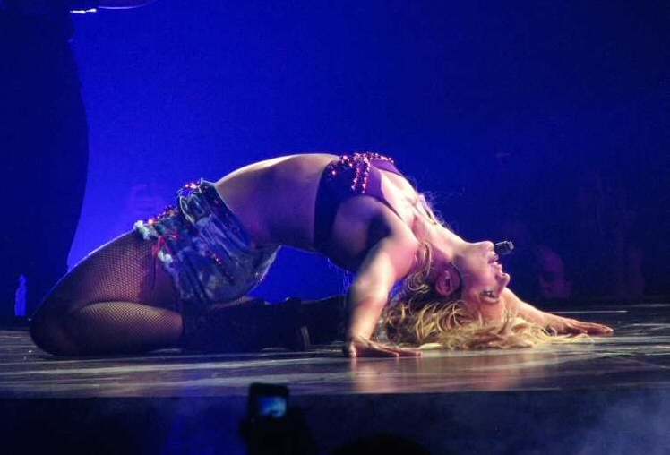 Britney Spears abre su \'Femme Fatale Tour\'