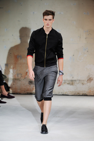 christian_lacroix_menswear___pasarela_652996263_320x480