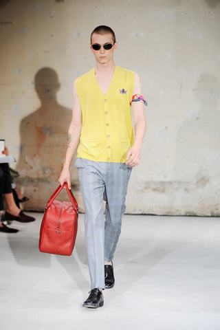 christian_lacroix_menswear___pasarela_792916122_320x480