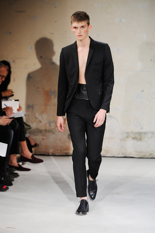 christian_lacroix_menswear___pasarela_983081756_320x480