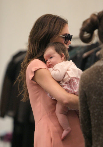 Victoria Beckham y Harper Seven, de compras