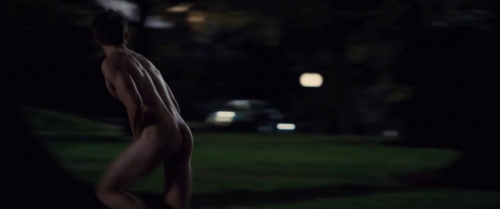 Griffin Freeman desnudo en 'Paper Towns'