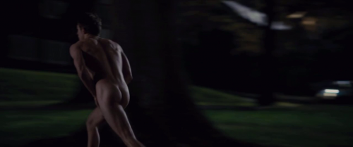 Griffin Freeman desnudo en 'Paper Towns'