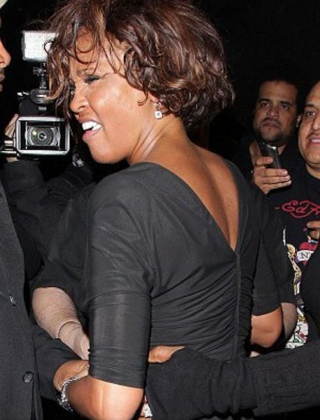Whitney Houston, enfadada antes de morir